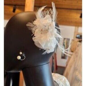 Bridal Ivory Feather/Crystal Hair Comb